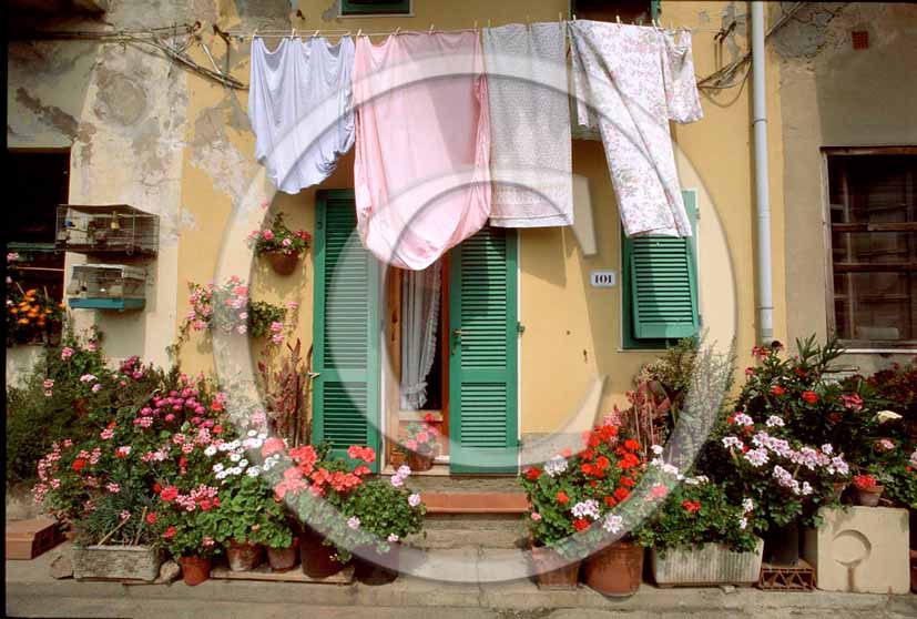 1999 - Linens drying in tuscany countryside.