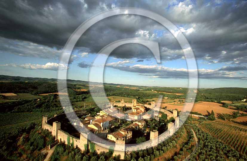 2001 - Aerial view of Monteriggioni medieval village, Chanti land, 30 miles south the province of Florence.