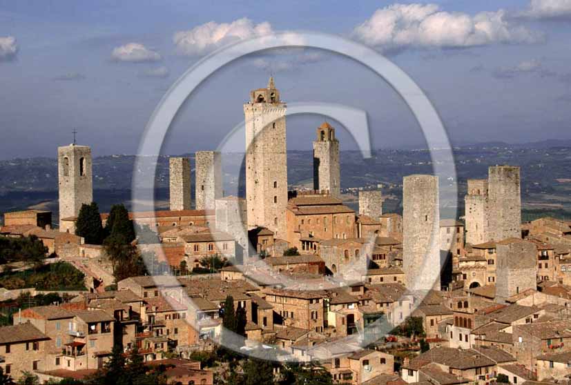 2001 - Aerial view of the towers of S.Gimignano medieval village, Chianti land, 25 miles south the province of Florence.