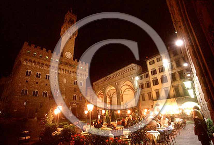 1999 - A night view of the main square 