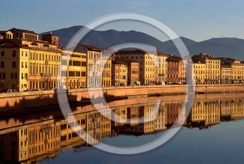 2004 - View of ancient famous building amoung the Arno river of Pisa town.