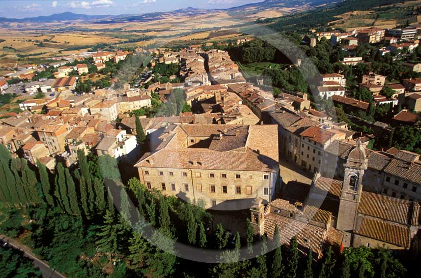 1998 - Aerial view of S. Quirico d' Orcia medieval village, Orcia valley, 01 miles south the province of Siena.