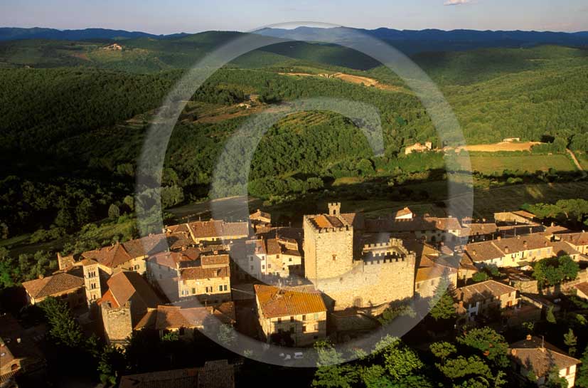 2001 - Aerial view of Castellina in Chianti medieval village, Chianti land, 14 miles north th province of Siena.