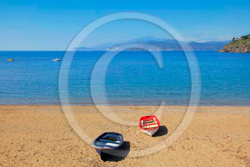 2012 - Little boats at Innamorata Beach, Elba Island, Tirreno sea.