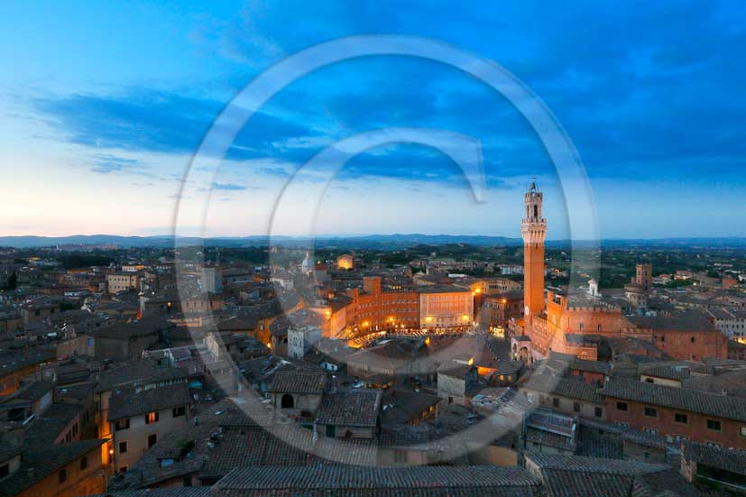 2013 - Night view of Siena town and the main square Il Campo.