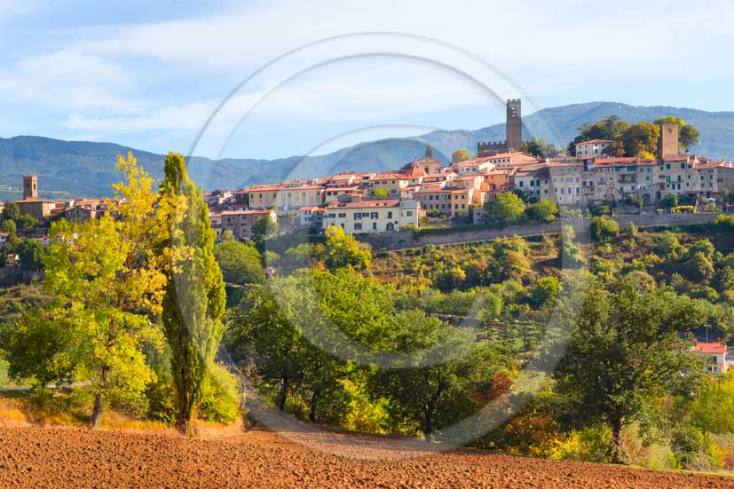 2013 - View of the Castle of Poppi village on autumn in Casentino valley.