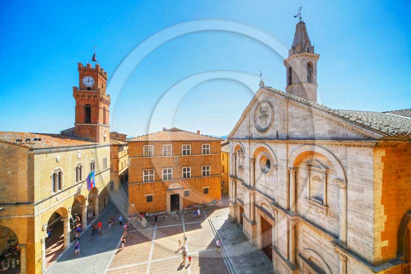 2013 - View of the main square of Pienza village with Council and Cathedral (right) in Orcia valley.