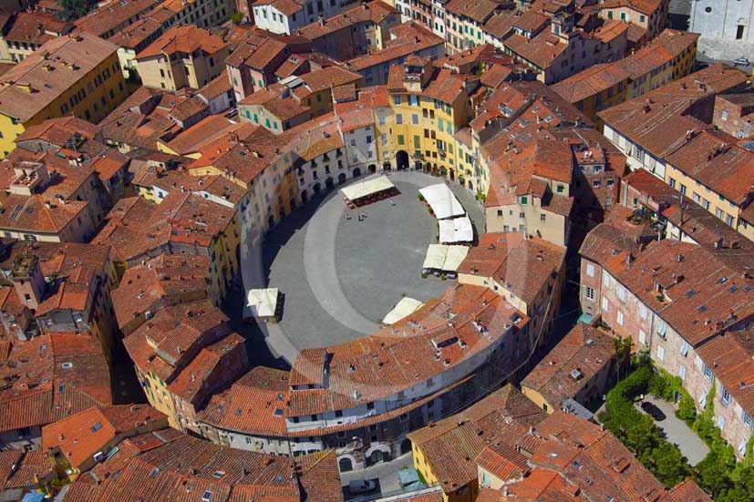 2009 - Aerial view of the main square 