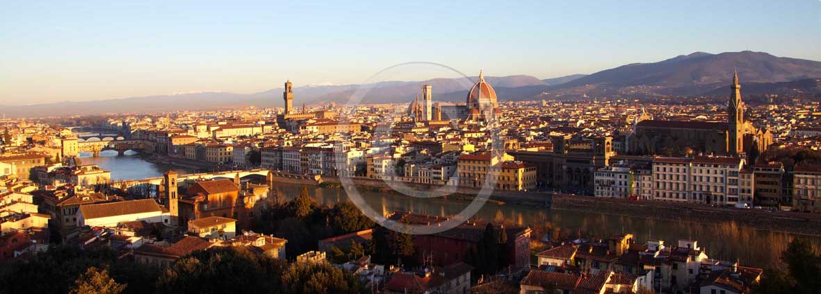   			  			  			  			  			2009 - Panoramic view of Florence townon early morning with the Arno river, the 