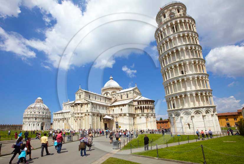 2011 - View of the Pisa's main square 