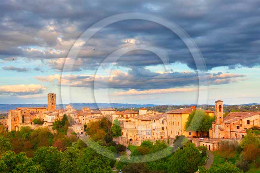 2011 - View of Colle Val D'Elsa village in Chianti Classico land.